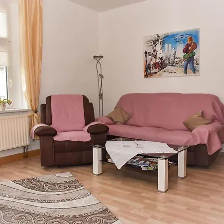 Апартаменты Ferienwohnung-loebau-messe-und-zentrumsnah Лёбау
